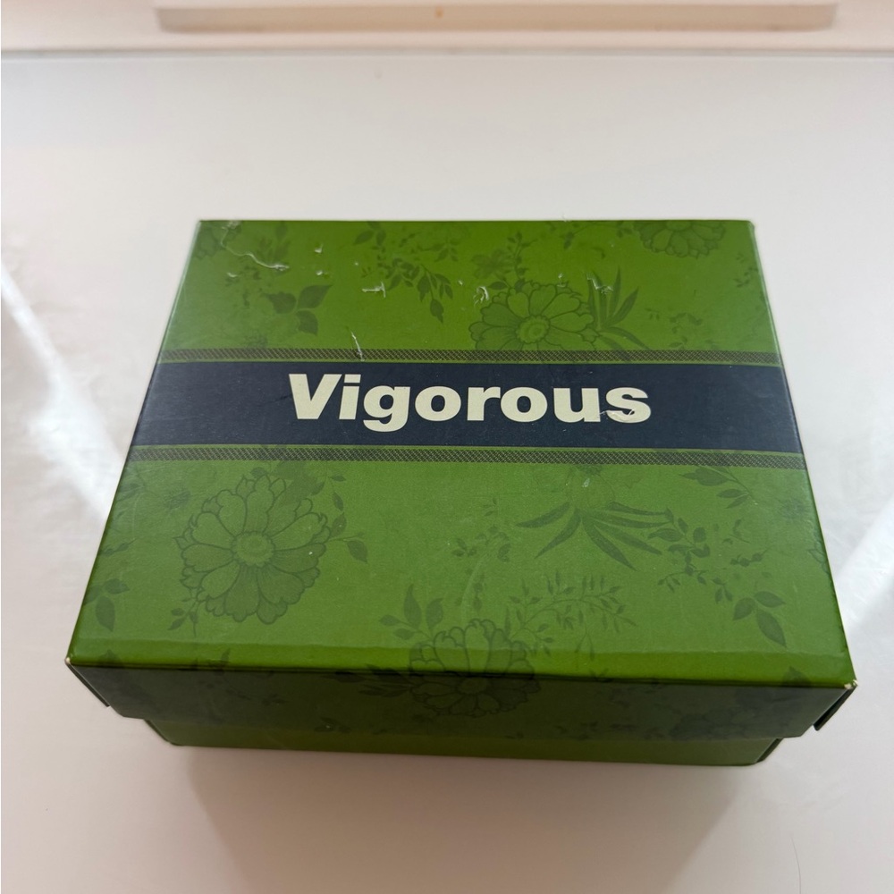 Vigorous clip in hair extensions